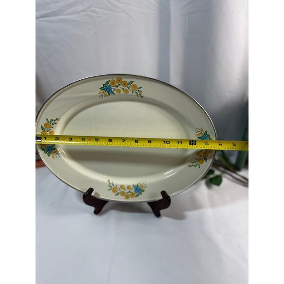Vintage Oval Metal & Enamel Platter 14"x10" - Floral - Picture 5 of 7